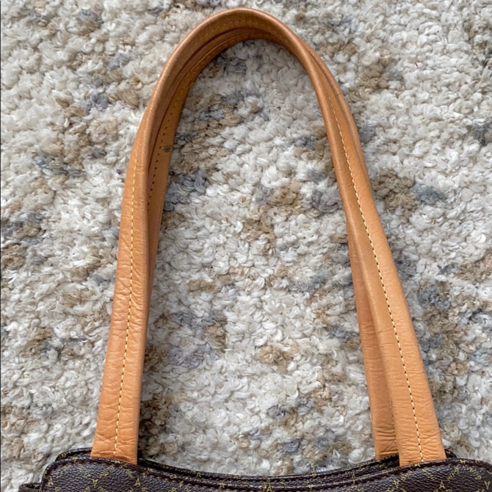 Handbag - Picture 2 of 3